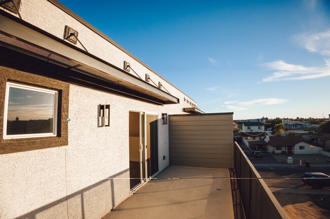 Photo - 1964 E Don Carlos Ave