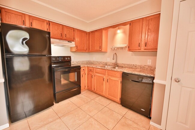 Photo - Convenient Antioch Townhome