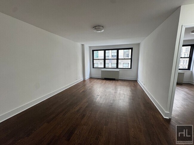 Building Photo - 5 AVENUE Rental