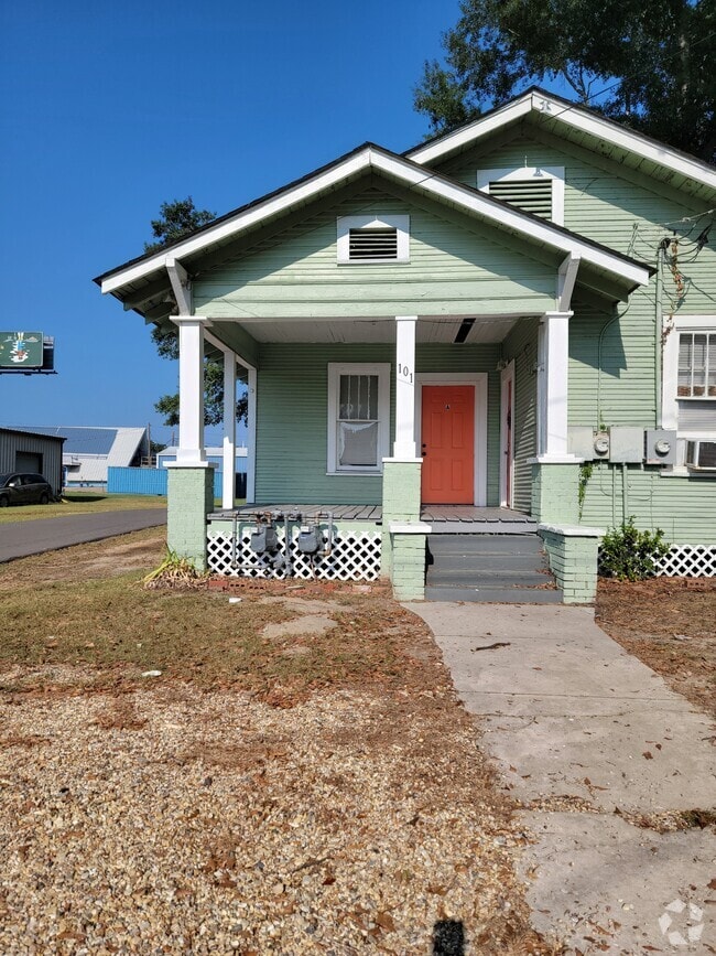Building Photo - 101 N 11th Ave Rental