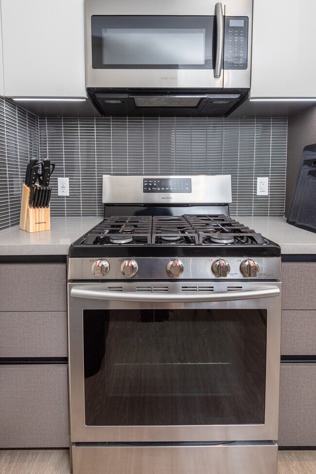 Photo - 837 S Harvard Blvd Unit 212