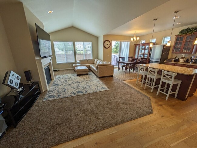 Photo - 9546 6th Way SE
