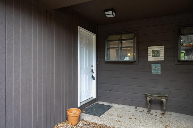 Photo - 2200 Bushnell Dr Unit H