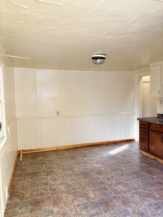 Photo - 207 E Burleigh St