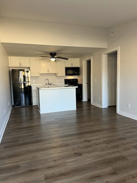 Photo - 2421 Madison St Unidad 13