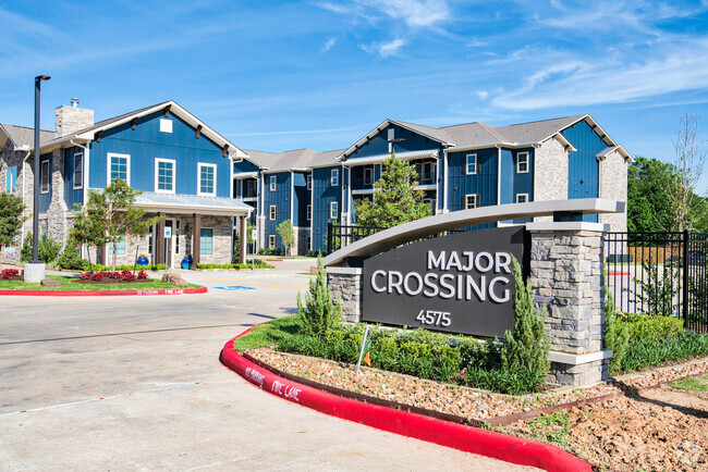 Entrance - Major Crossing Rental