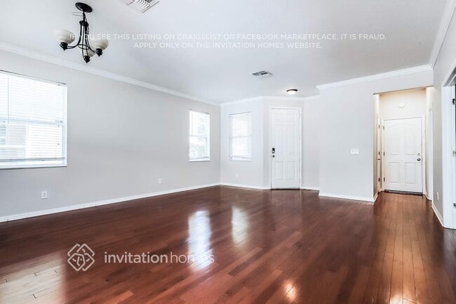 Photo - 17548 Queensland St