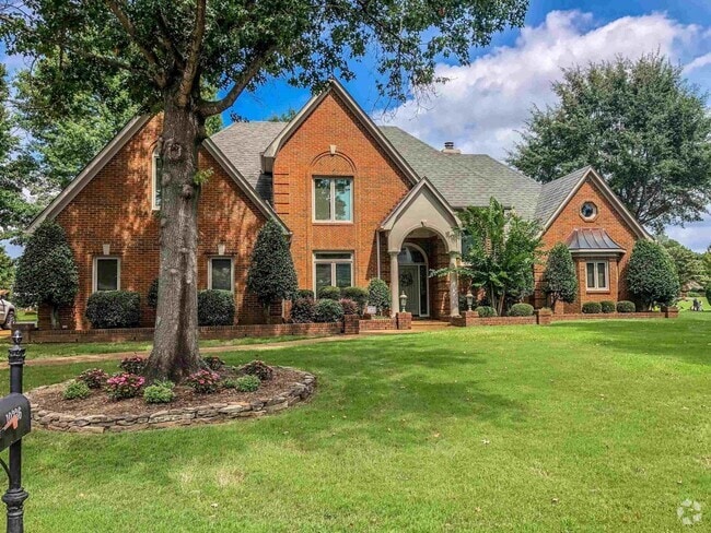 Building Photo - Collierville Home NOW Available on the Gol...