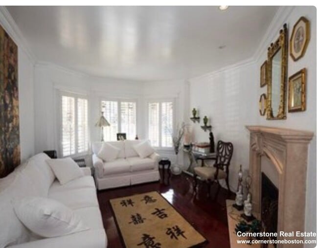 7 Howe St