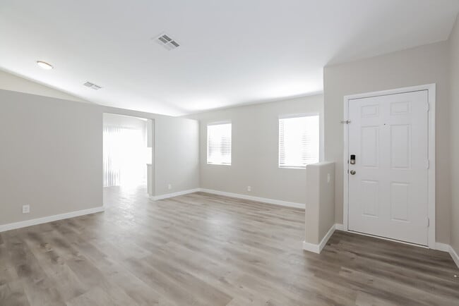 Photo - 8253 10 Gallon Ct