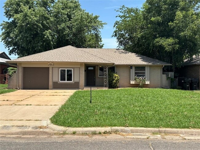 Photo - 753 SW 3rd St House