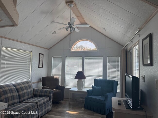 Photo - 673 Snowbird Ave