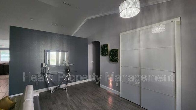 Photo - 2223 Barbara Dr