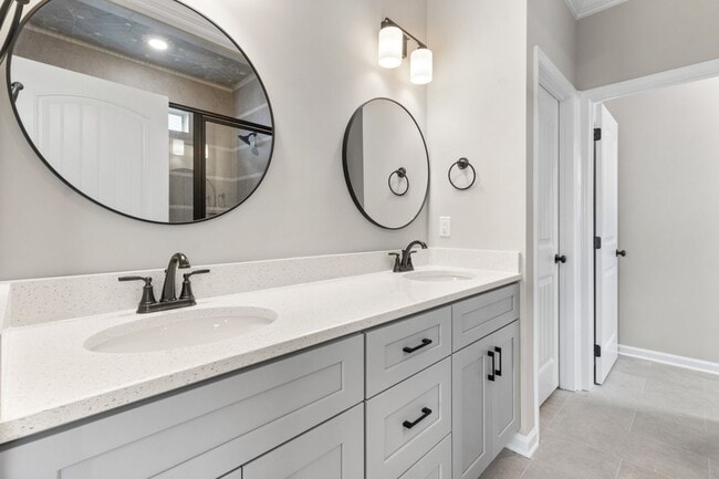 Photo - Like New. Sharp with Community Pool