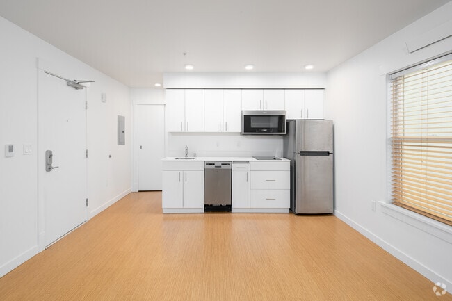 Studio, 1BA - 220-445SF - Louisa Hotel