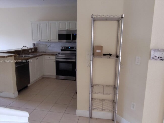 Photo - 3705 NE 4th St