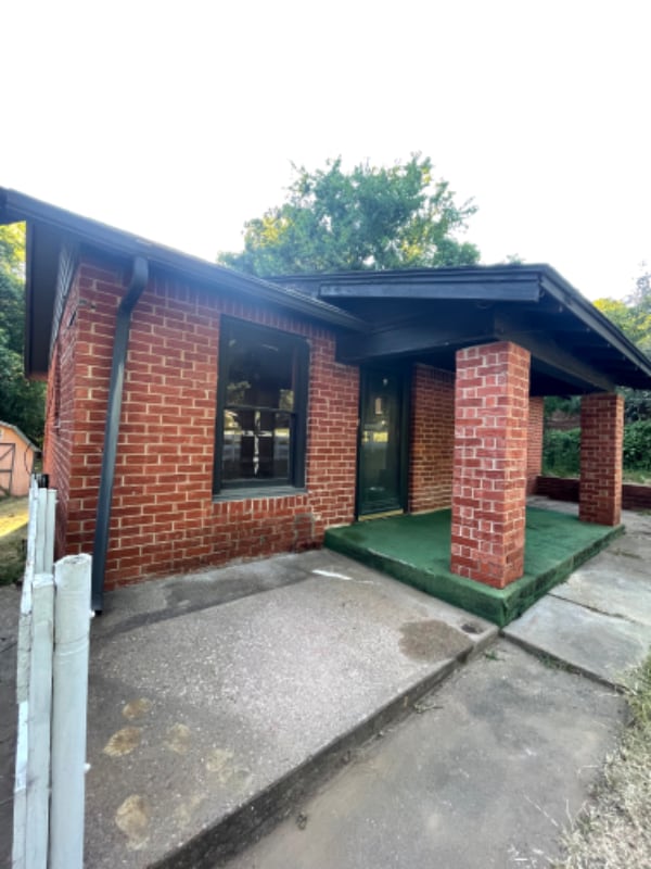 Photo - 208 N 70th W Ave