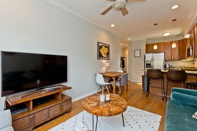 Photo - 2 bedroom in Chicago IL 60647 Unit 2
