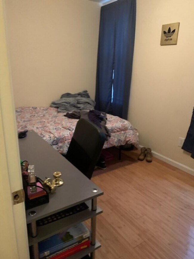 Photo - 1849 Willington St Unit 1