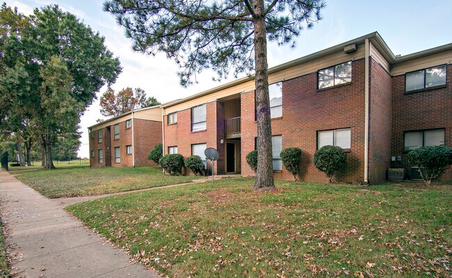Photo - Greenbriar Apartments