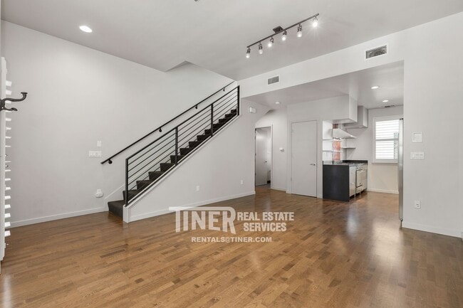 Photo - 1322 E Sutter Walk