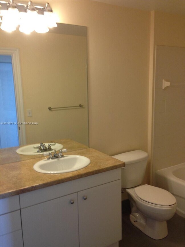 Photo - 2 bedroom in Hollywood FL 33020