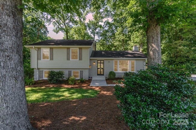 Photo - 4014 Sulkirk Rd