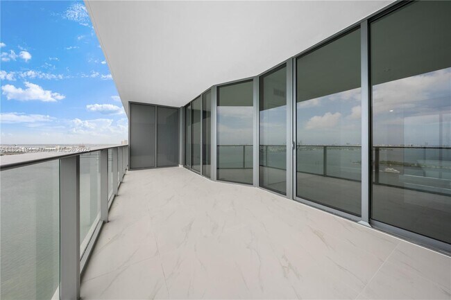 Photo - 700 NE 24th St Unit 2503