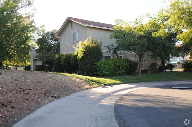 Photo - Engle Gardens