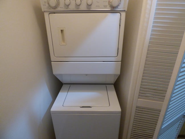 Building Photo - 2429 WATERMARKE Pl Unit na