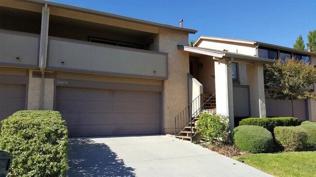 Building Photo - Available Now is a Condo style Townhouse i...