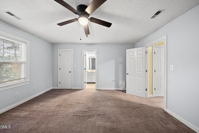 Photo - 6115 Highcastle Ct
