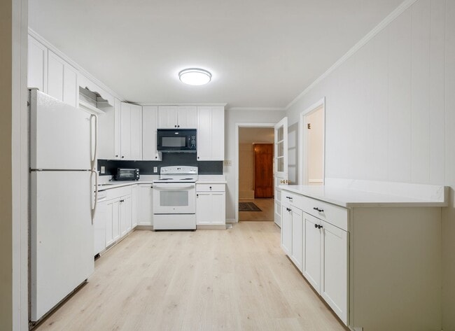 Photo - Chapel Hill Ranch Lakeshore community