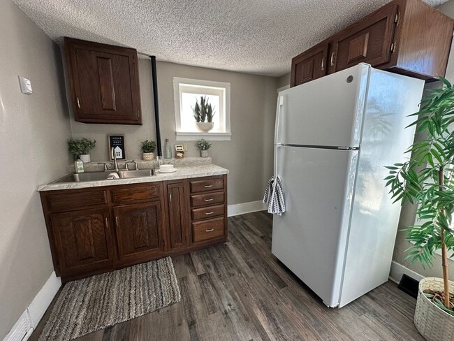 Photo - 3 bed, 1 bath home for rent in Waterloo