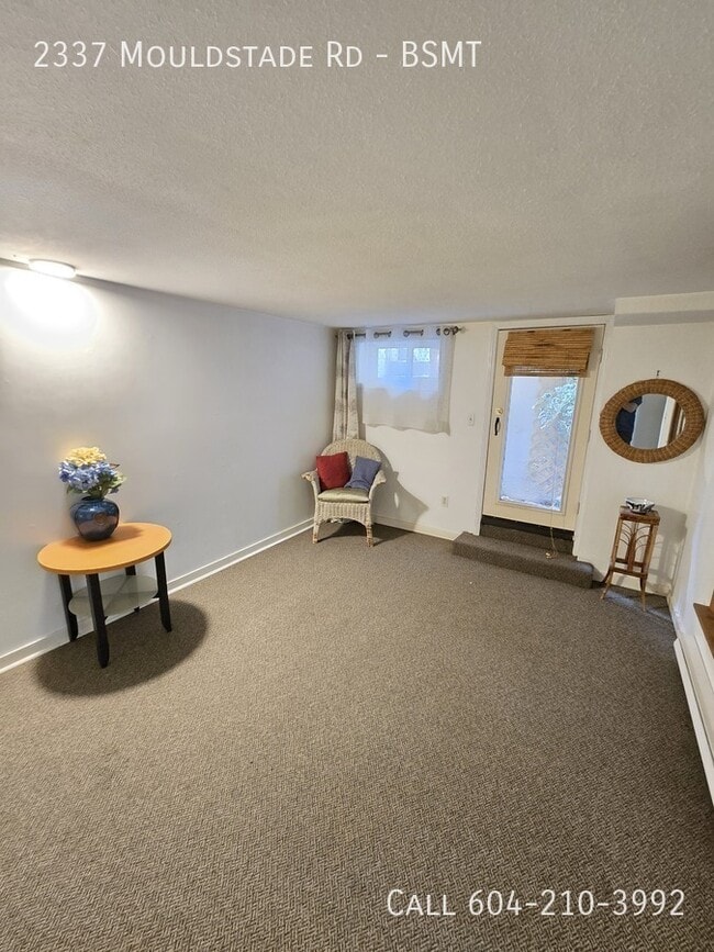Photo - Cozy Basement Suite - Utilities Included Unité BSMT