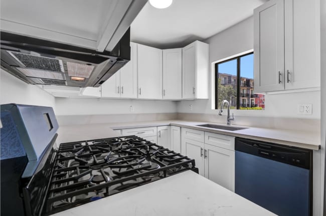 Photo - 2627 San Marino St