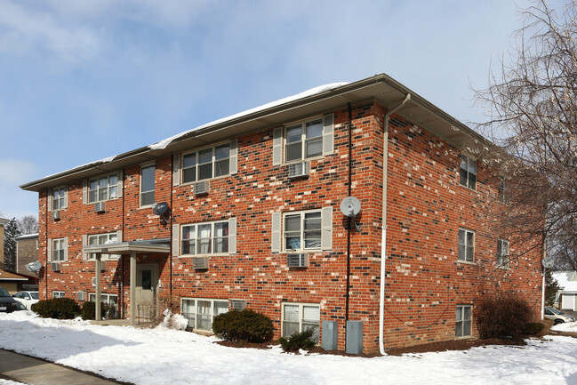 Photo - Eagleton Apartments