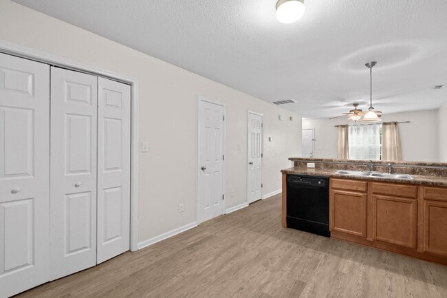 Photo - Great Location in Sneads Ferry!