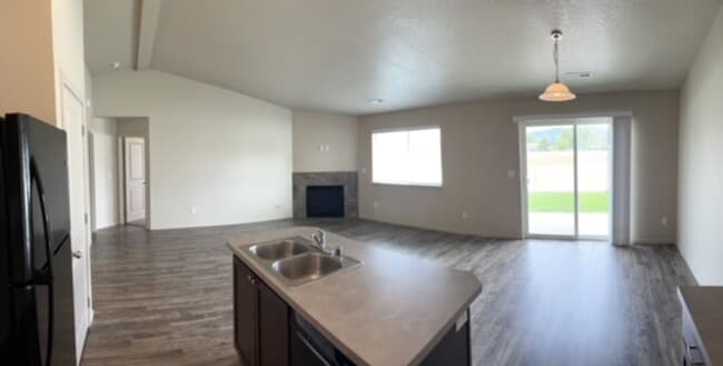 Photo - 1623 Unit 17910