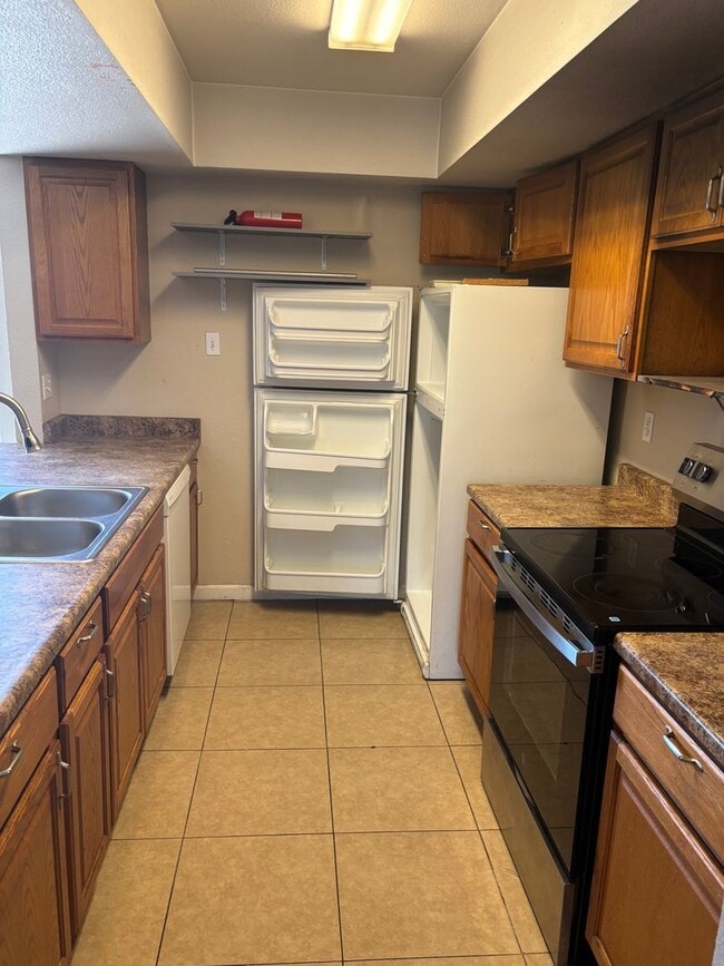 Photo - Spacious single level home w/2CG