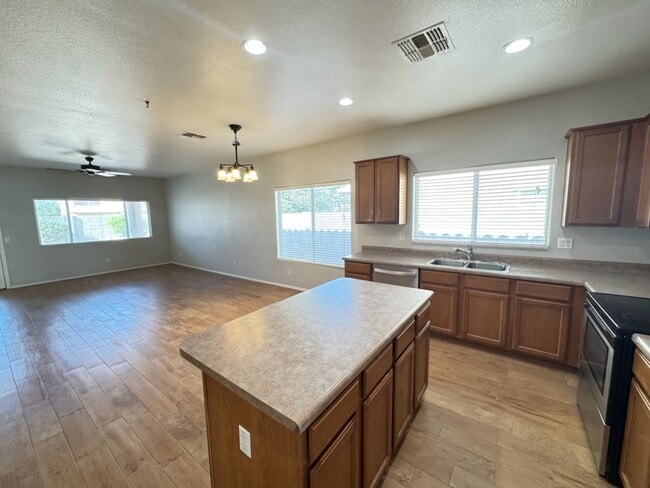 Photo - Chandler 4 bed 2 bath