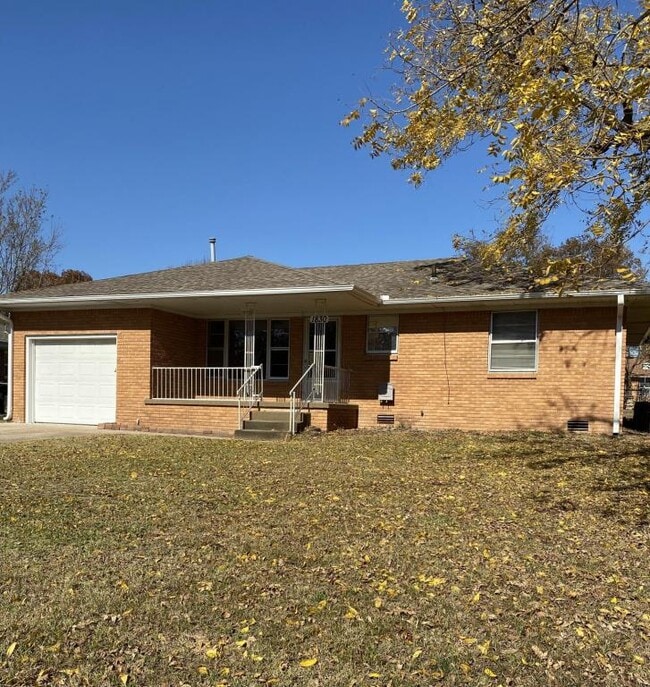 Photo - 1830 E 18th St