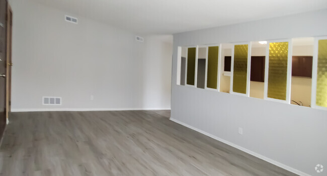 Building Photo - 4420 S 25th St Unit 3 Rental