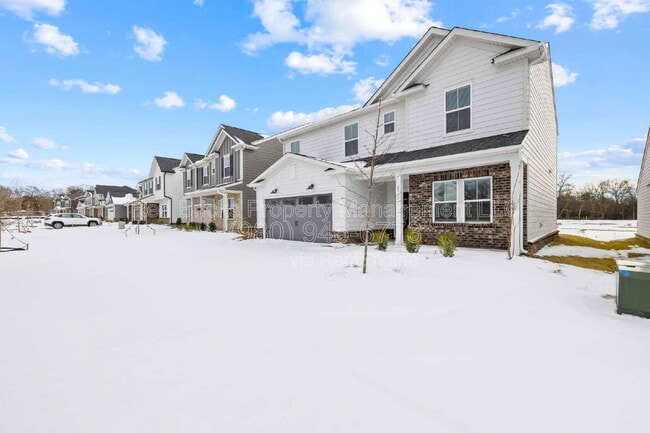 Photo - 2137 Riverbend Ave