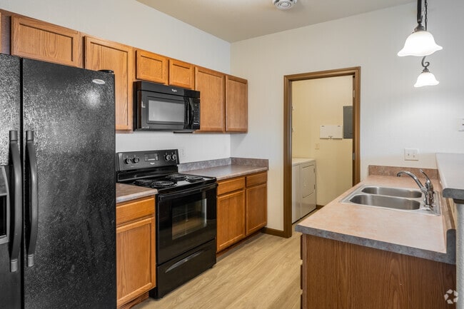 2BR, 2BA - Brennan - 1,107SF - Kitchen