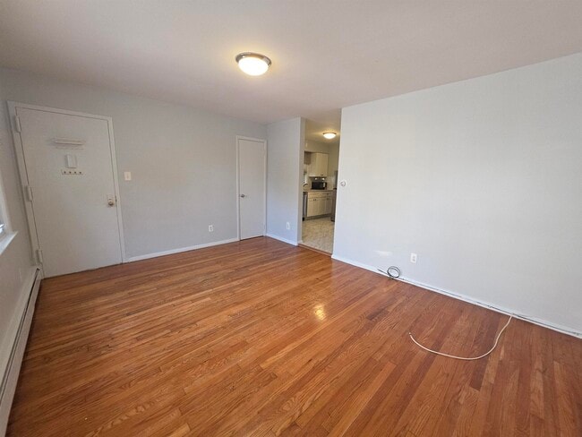 Photo - 246 Sip Ave Unit 1R