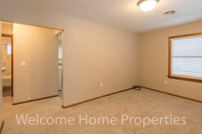 Photo - 318 SE 6th St Unit 318 SE 6th #1