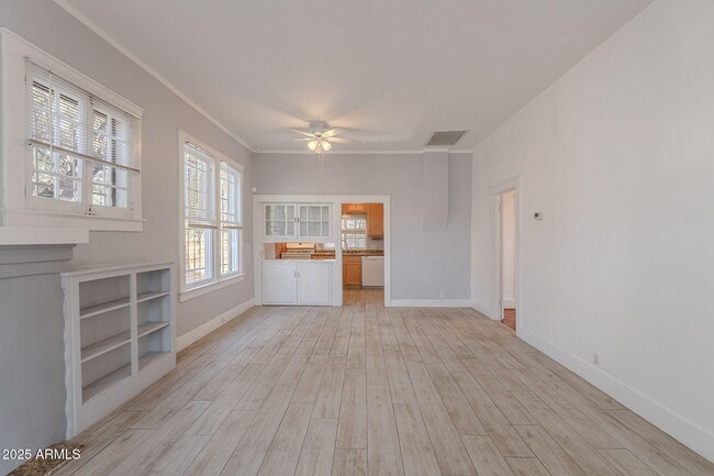 Photo - 711 E McKinley St