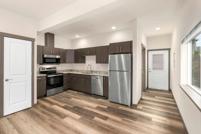 Photo - Beautiful Spacious Two Bedroom Townhouse i...