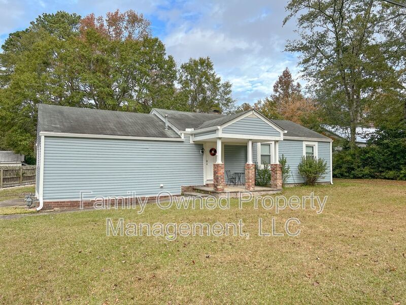 806-B N Magnolia St